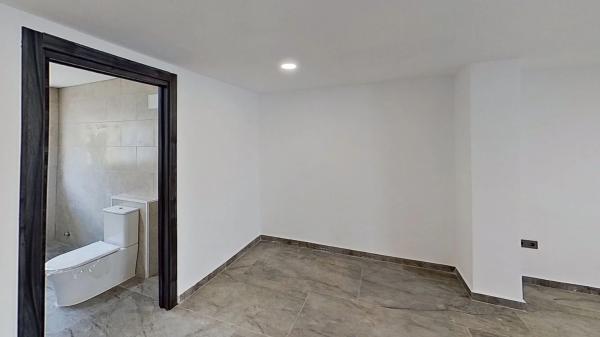 Casa independiente en calle Indústria