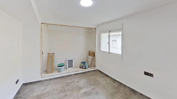 Casa independiente en calle Indústria