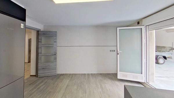 Casa independiente en calle Indústria