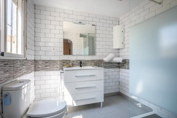 Casa independiente en calle Dinamarca