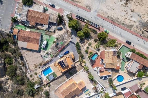 Casa independiente en calle Dinamarca