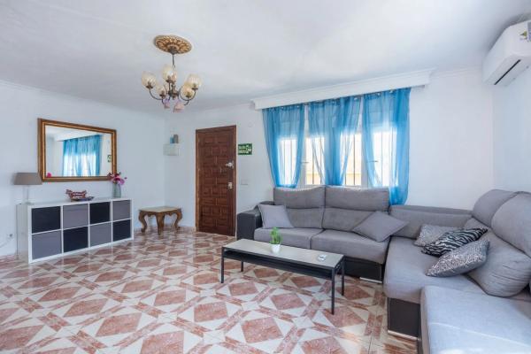 Casa independiente en avenida de Europa