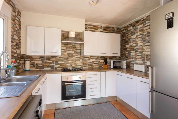 Casa independiente en avenida de Europa