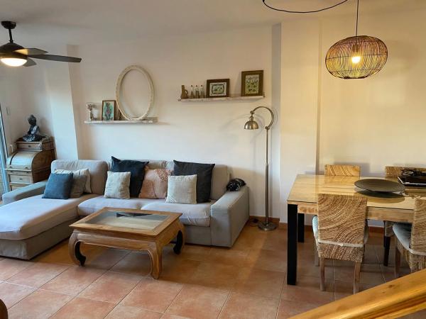 Chalet pareado en calle Tomàs Lloret Lloret