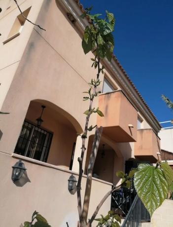 Chalet pareado en calle Tomàs Lloret Lloret