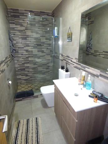 Casa independiente en calle Reino Unido