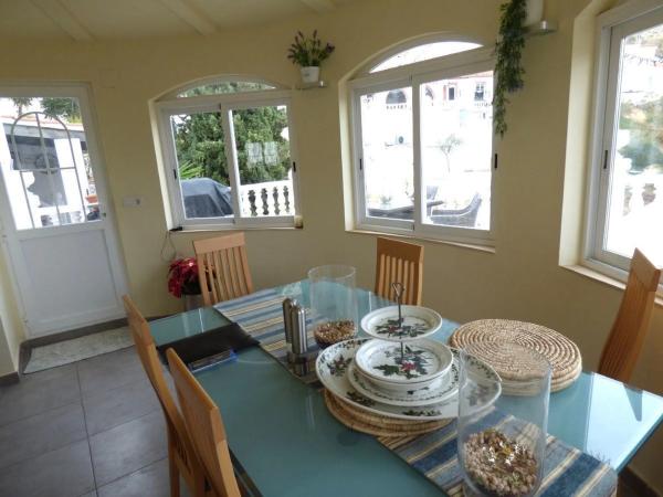 Casa independiente en calle Reino Unido