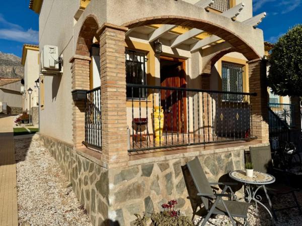 Chalet adosado en avenida Andalucía