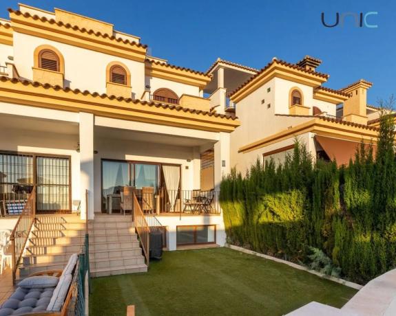 Chalet adosado en avenida Baronia de Polop