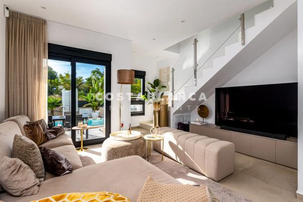 Chalet pareado en calle Turin