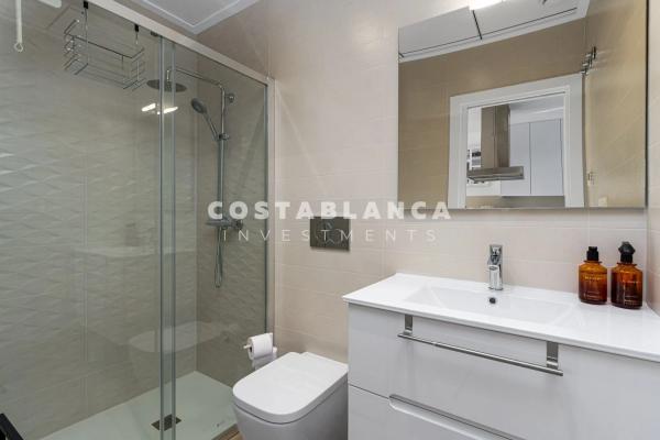 Chalet pareado en calle Turin