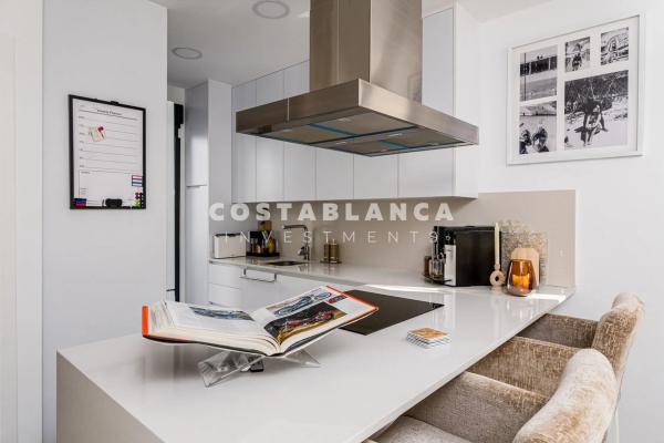 Chalet pareado en calle Turin