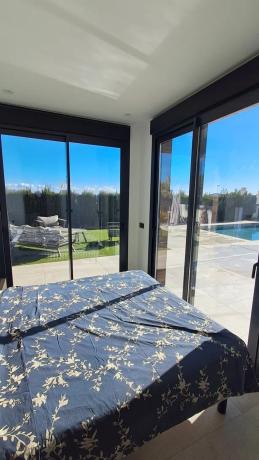 Casa independiente en calle Roterdam