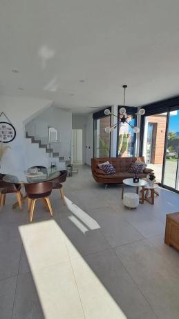 Casa independiente en calle Roterdam