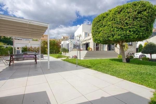 Casa independiente en calle Siena