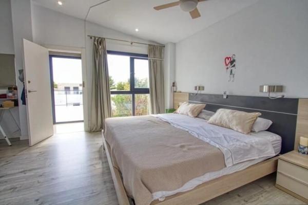 Casa independiente en calle Siena