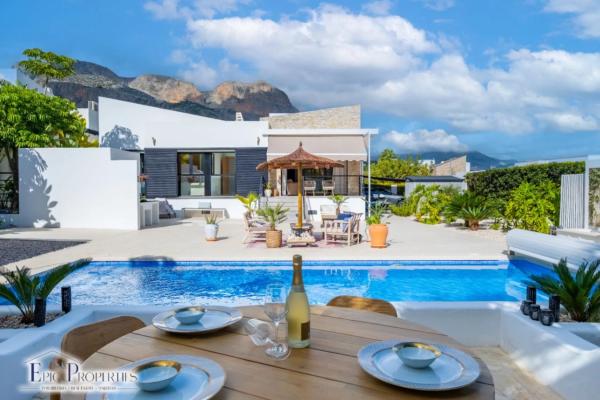 Casa independiente en calle Venecia