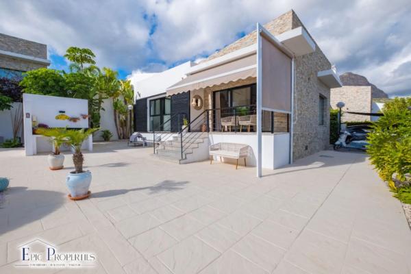 Casa independiente en calle Venecia