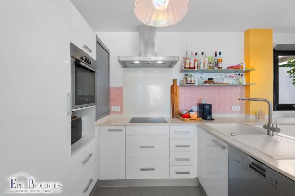 Casa independiente en calle Venecia