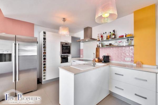 Casa independiente en calle Venecia