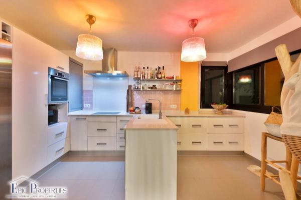 Casa independiente en calle Venecia