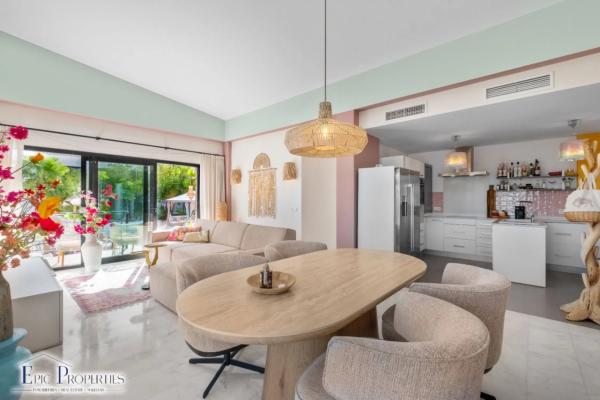 Casa independiente en calle Venecia