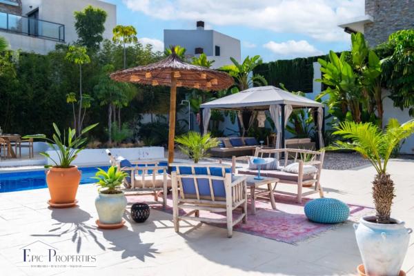 Casa independiente en calle Venecia