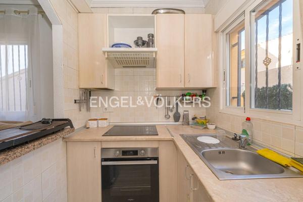 Chalet adosado en calle Granada