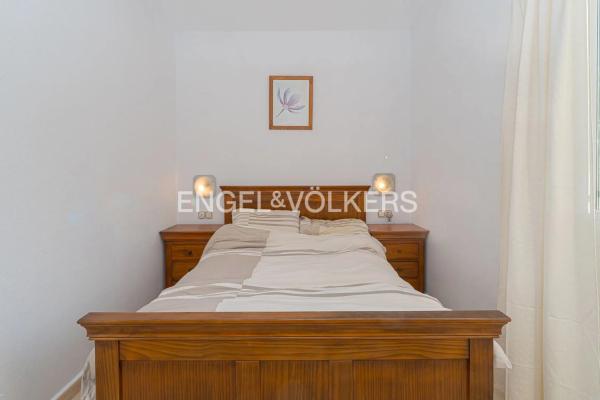 Chalet adosado en calle Granada