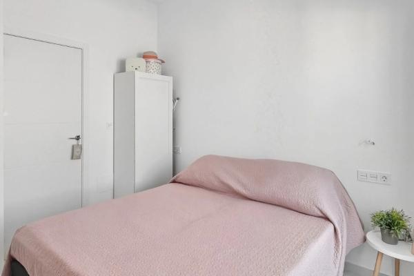 Chalet pareado en calle La Solana