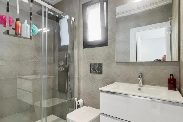 Chalet pareado en calle La Solana