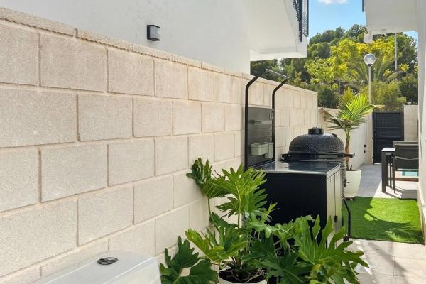 Chalet pareado en calle La Solana