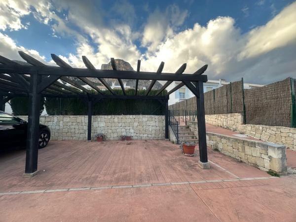 Chalet pareado en calle Bernia s/n