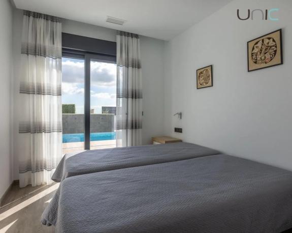 Casa independiente en calle Bruselas