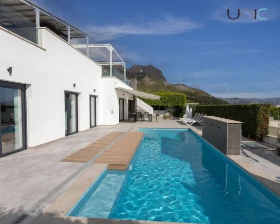 Casa independiente en calle Bruselas