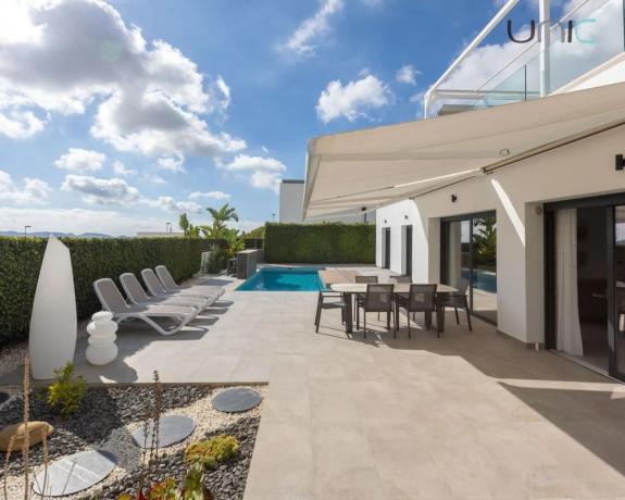 Casa independiente en calle Bruselas