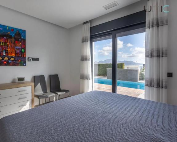 Casa independiente en calle Bruselas