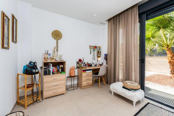 Chalet en calle Roterdam