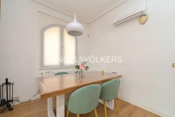 Chalet adosado en avenida Balcon de Ponoig