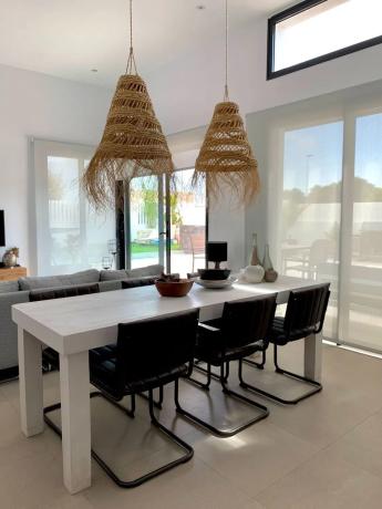 Casa independiente en calle Milan