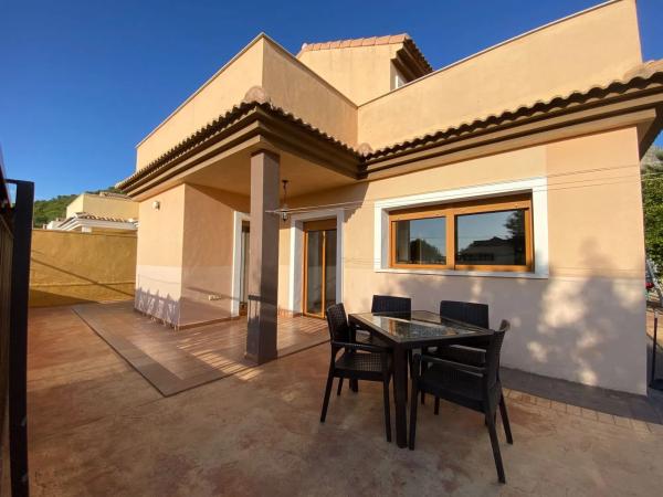 Casa independiente en calle Solana