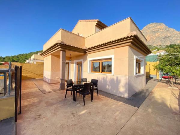 Casa independiente en calle Solana