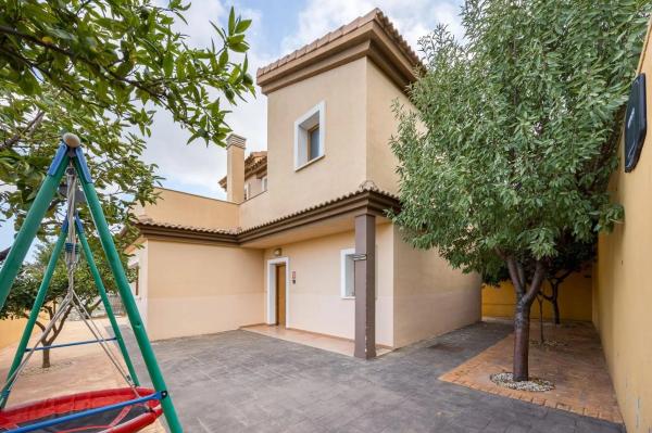 Casa independiente en calle La Solana