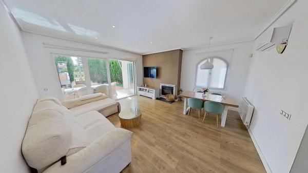 Chalet pareado en avenida Balcon de Ponoig, 8