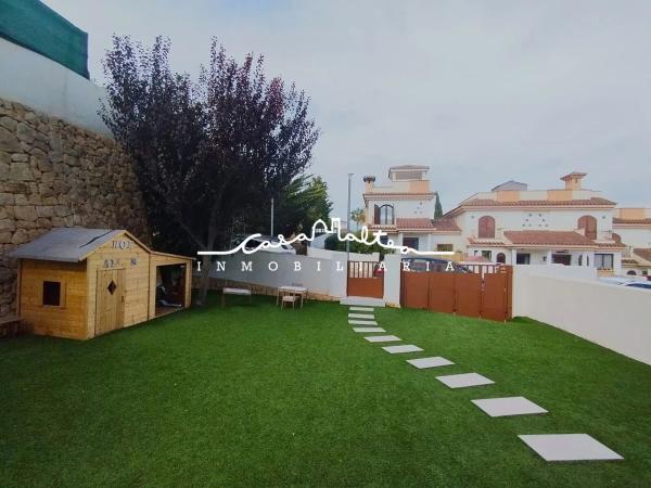 Chalet pareado en avenida Balcon de Ponoig, 8