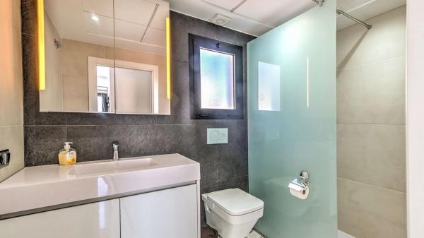 Casa independiente en calle Florencia