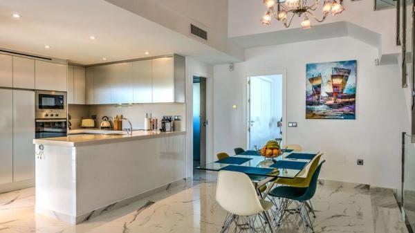 Casa independiente en calle Florencia