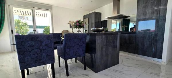 Casa independiente en calle Roma