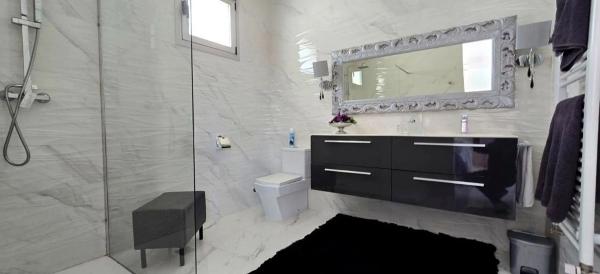 Casa independiente en calle Roma