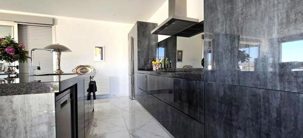 Casa independiente en calle Roma